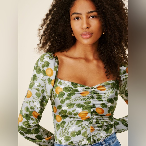 Reformation Tops - Reformation Sweetzer Top 100% silk size 4